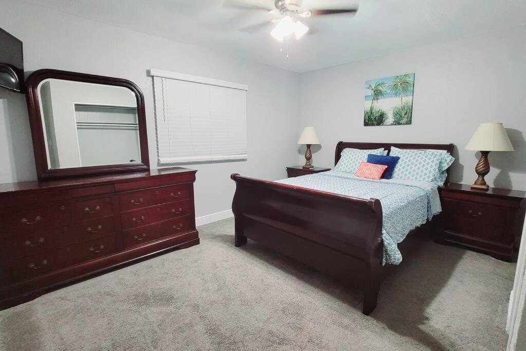 Entirehouse W/Bush Garden View_Private Heated Pool Villa Tampa Exterior photo